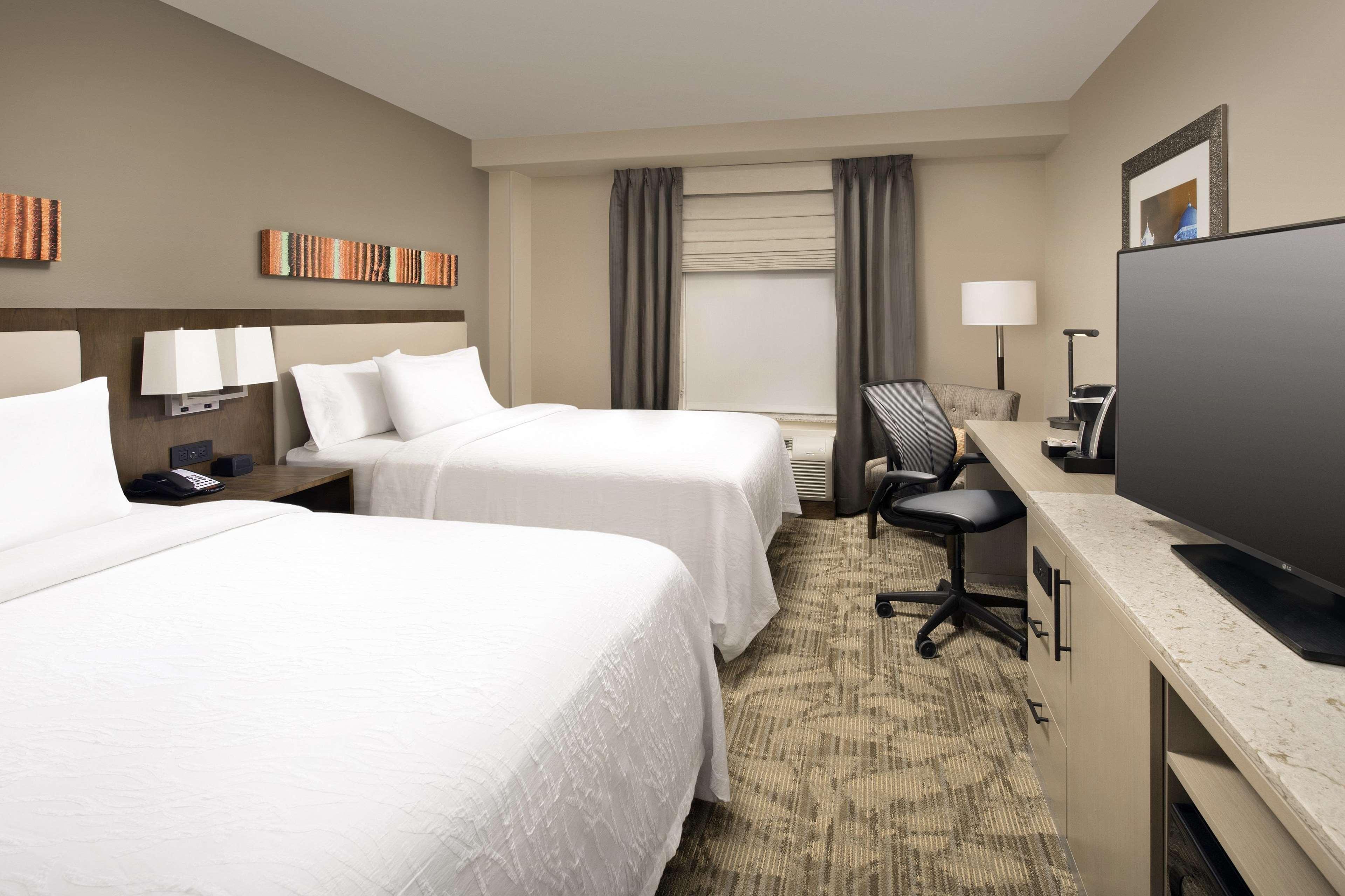 Hilton Garden Inn San Antonio Downtown Riverwalk Номер фото