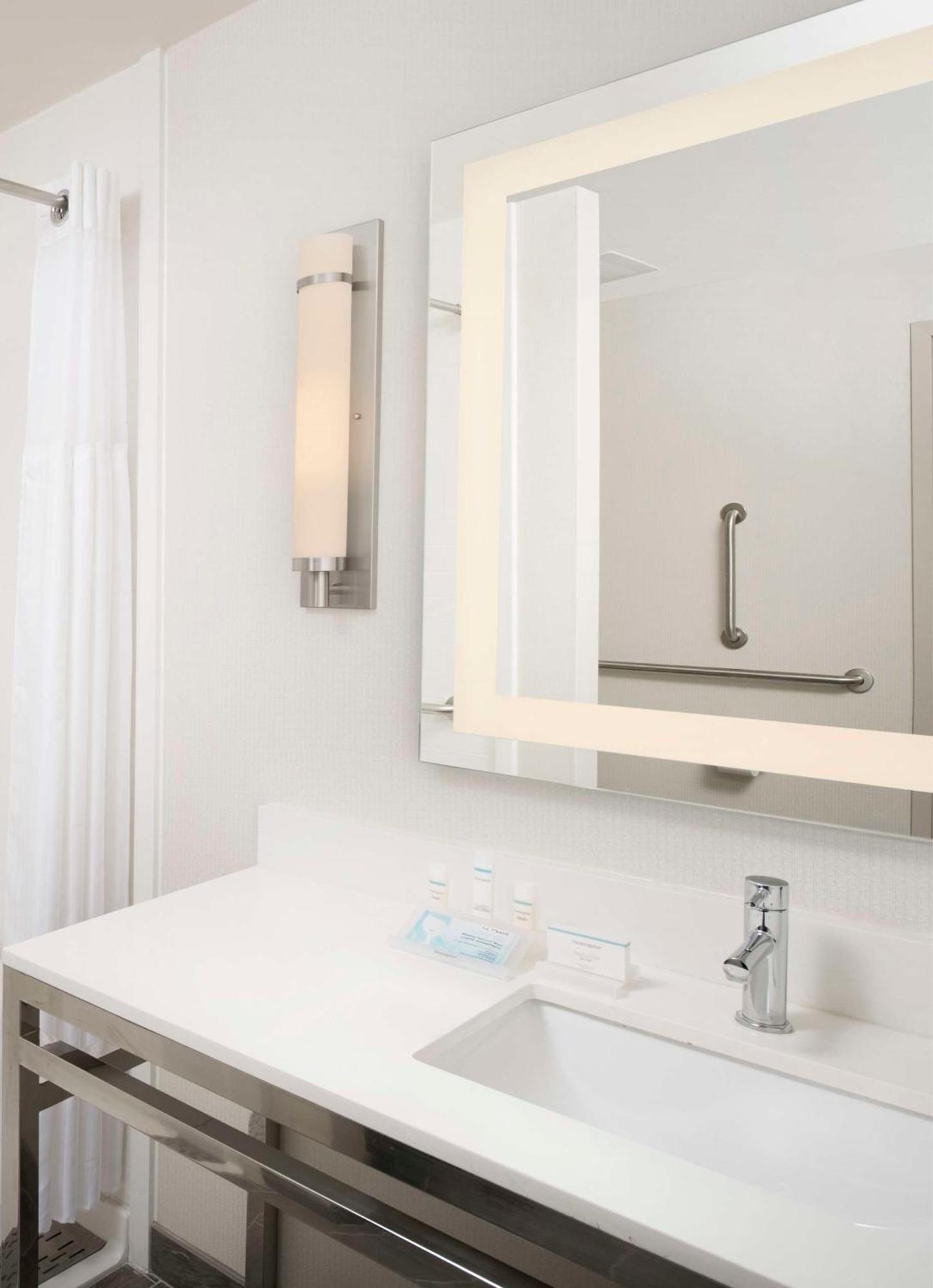 Hilton Garden Inn San Antonio Downtown Riverwalk Екстер'єр фото
